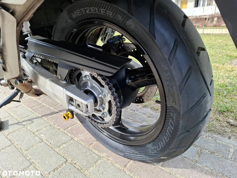 Suzuki V-STROM - 38