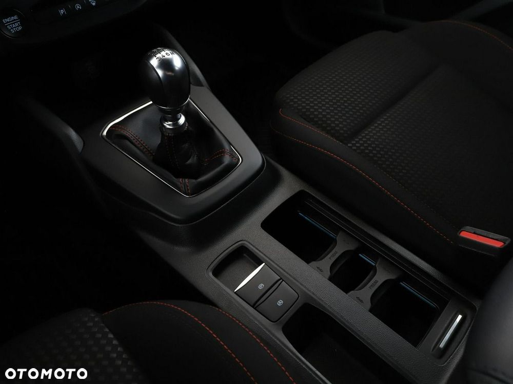 Ford Focus 1.0 EcoBoost Hybrid ST-LINE - 34