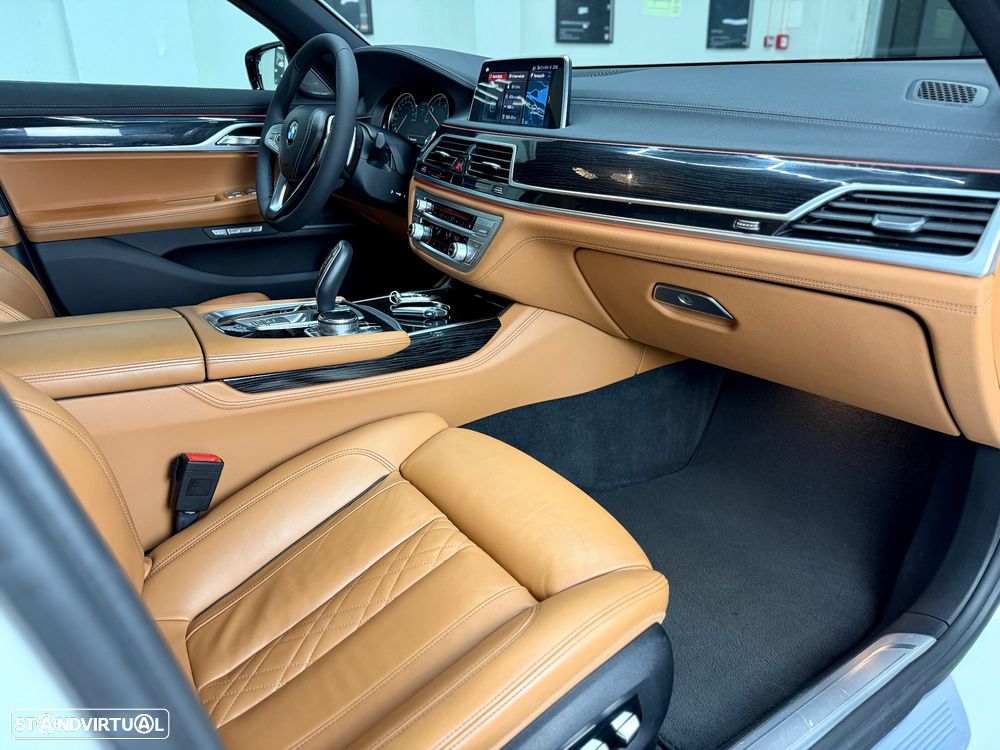 BMW 730 d xDrive Pack M - 28