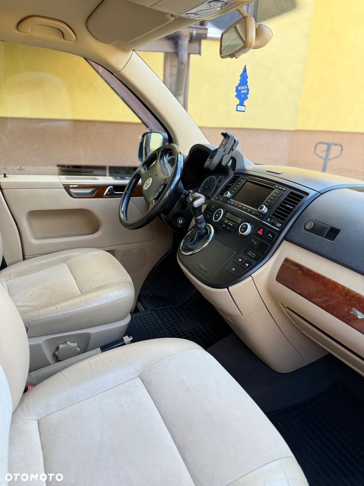 Volkswagen Multivan - 5