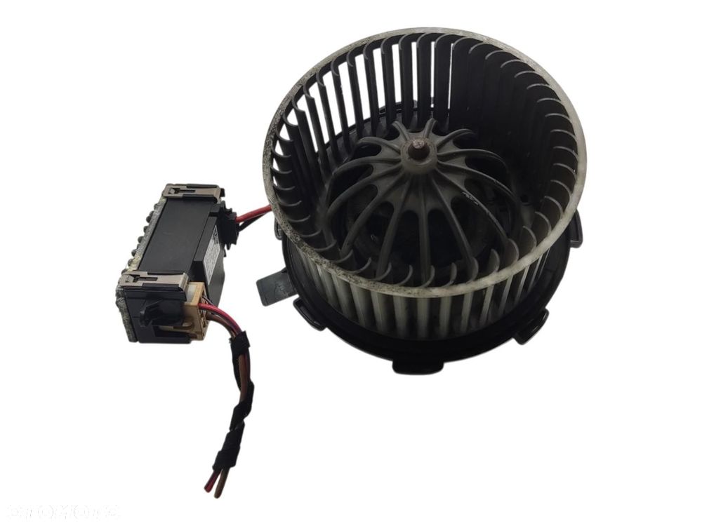 WENTYLATOR DMUCHAWA NAWIEWU AUDI A5 I 8T 2007-2011 8K0820521B