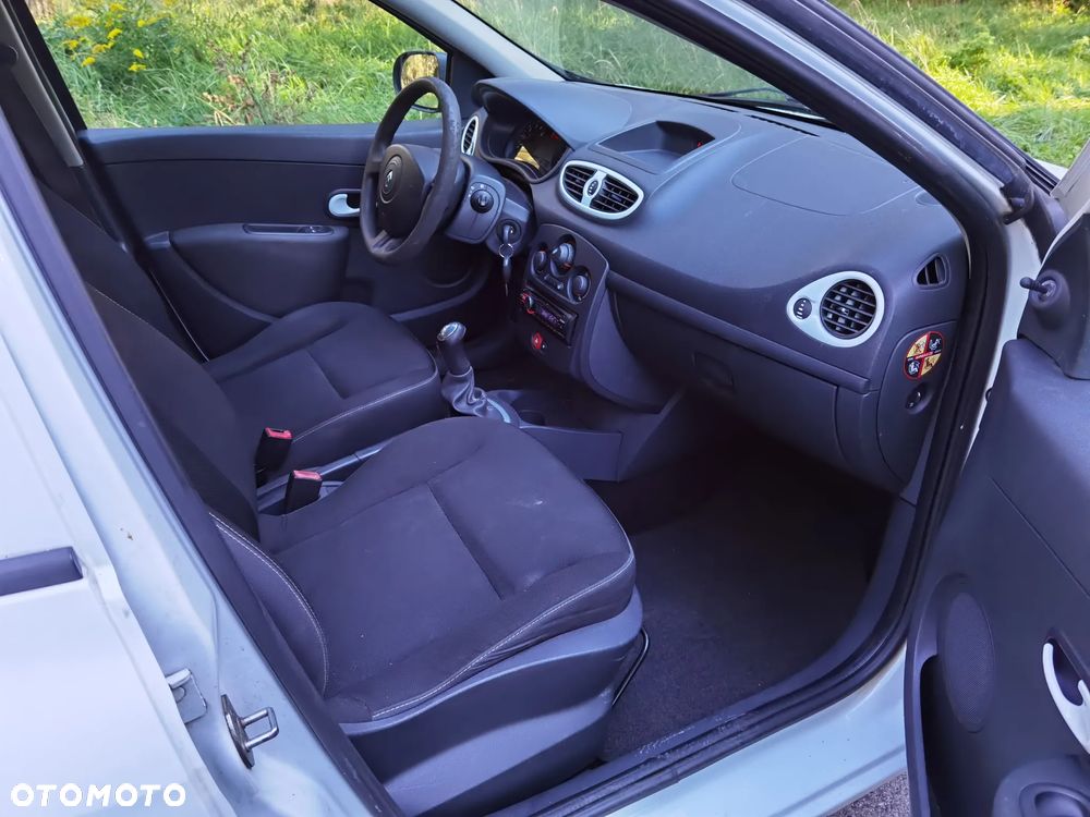 Renault Clio 1.2 16V 75 Dynamique - 6