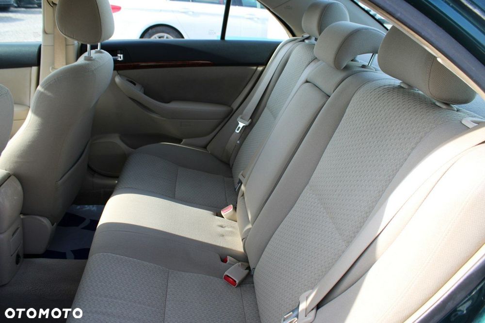 Toyota Avensis - 15