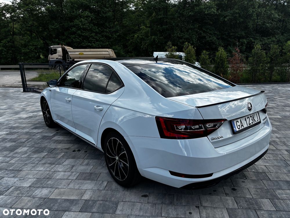 Skoda Superb 2.0 TDI 4x4 Sportline DSG - 6