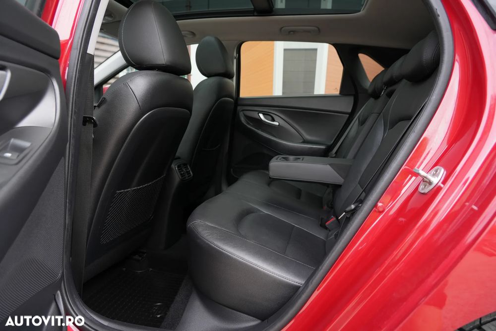 Hyundai i30 1.6 CRDI DCT Premium - 10