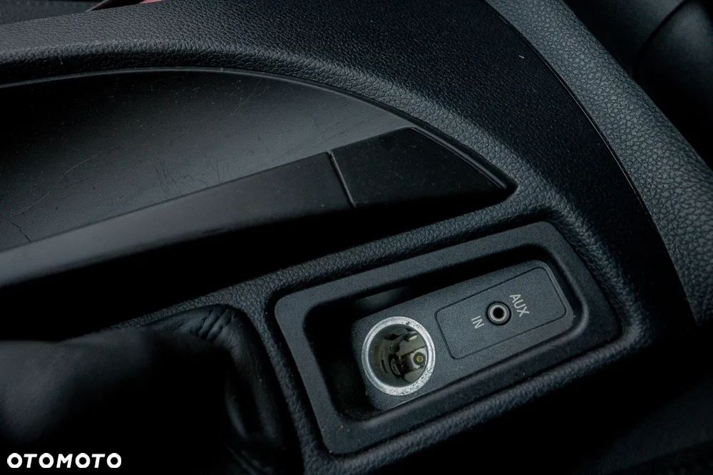 BMW Seria 1 118d Sport Line - 25