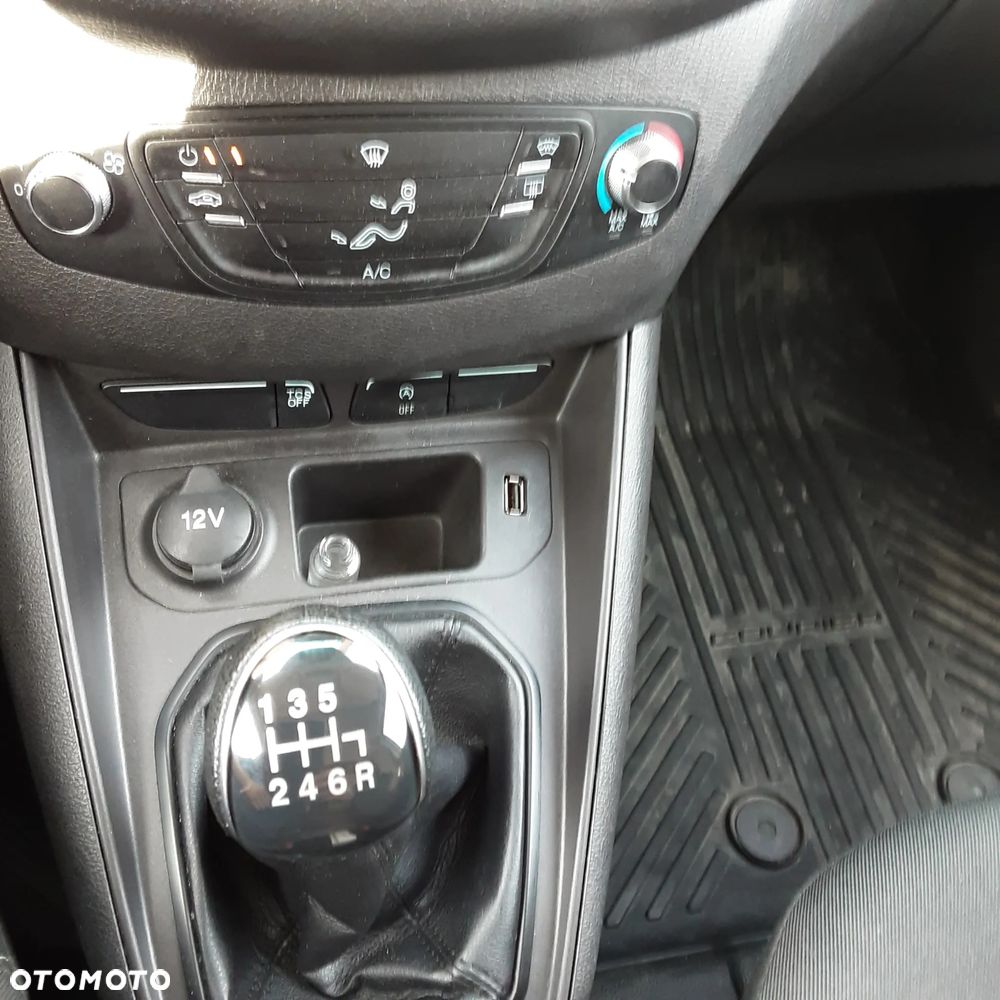 Ford Transit courier - 19