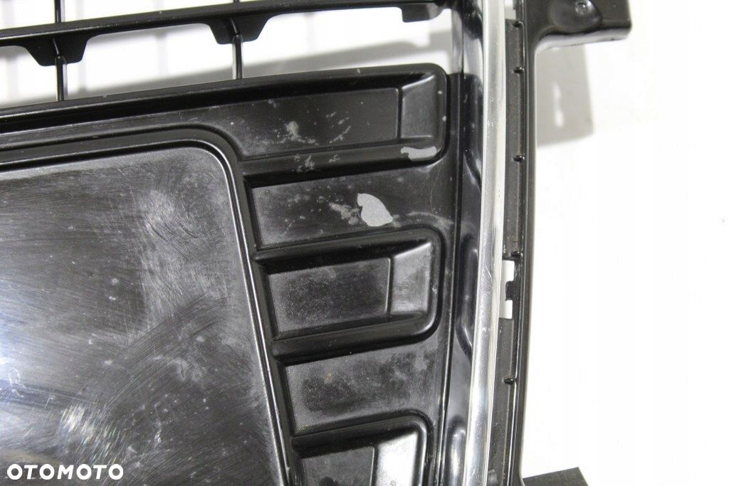 Audi A1 8X0 Grill Zeszła Farba - 4