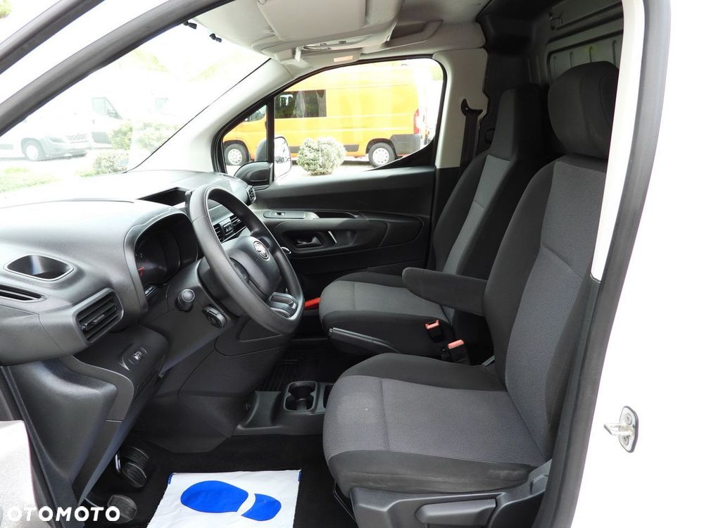 Toyota PROACE CITY  FURGON CHŁODNIA  -15*C ZASILANIE 230V TEMPOMAT KLIMATYZACJA  100KM - 27