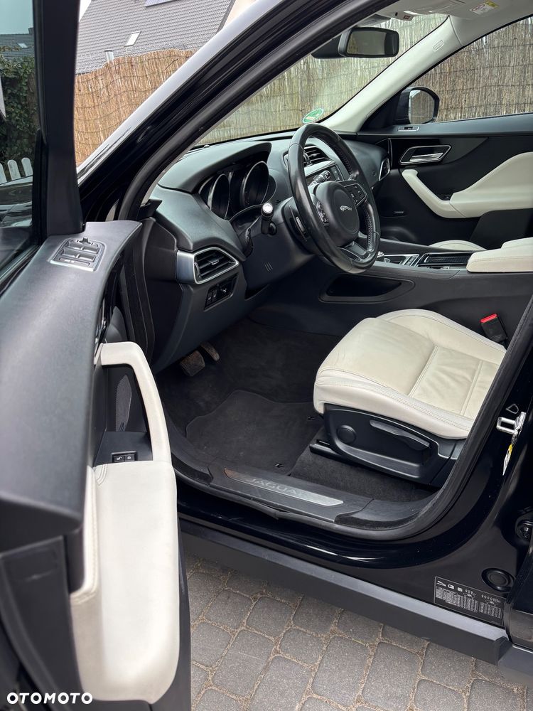 Jaguar F-Pace 20d AWD Prestige - 12
