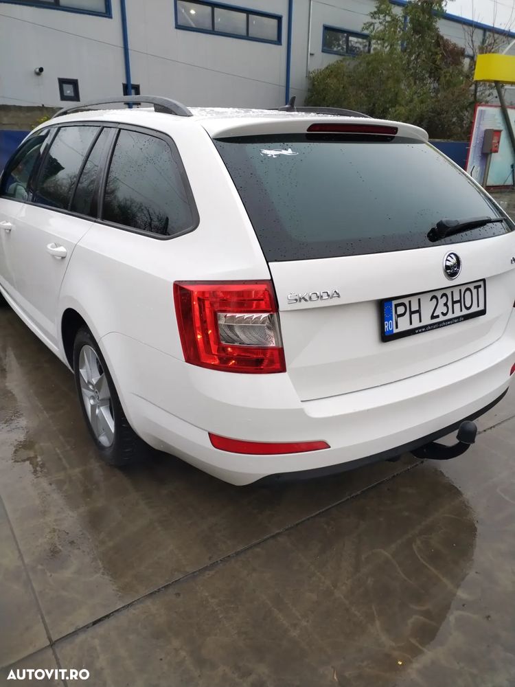 Skoda Octavia Combi 2.0 TDI (Green tec) Ambition - 6