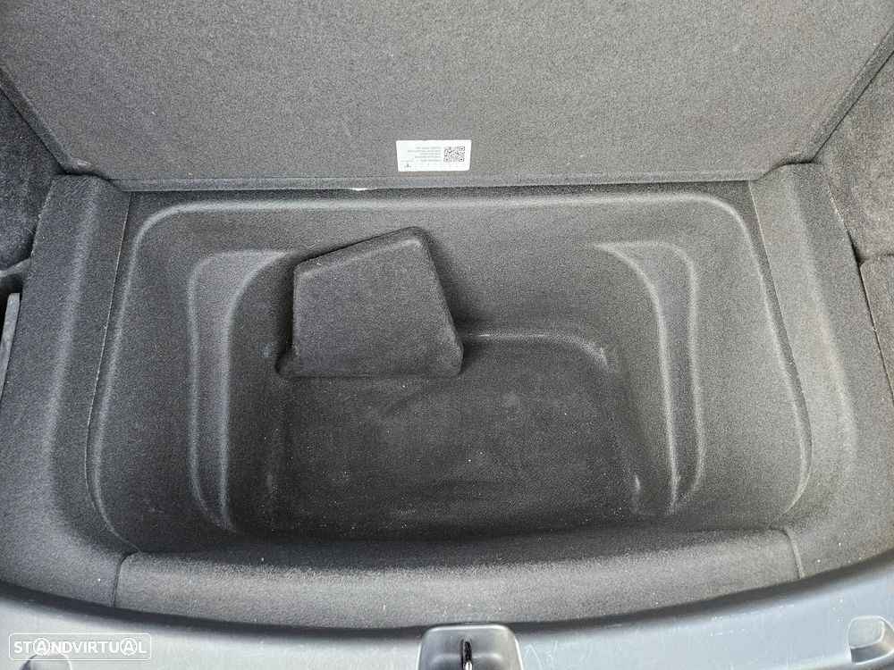 Tesla Model Y Long Range Tração Integral - 10