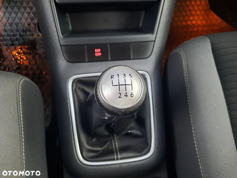 Volkswagen Golf Plus 1.9 TDI DPF Comfortline - 29