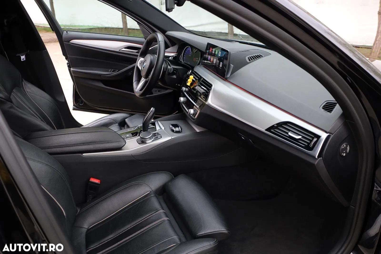 BMW Seria 5 520d xDrive AT - 18