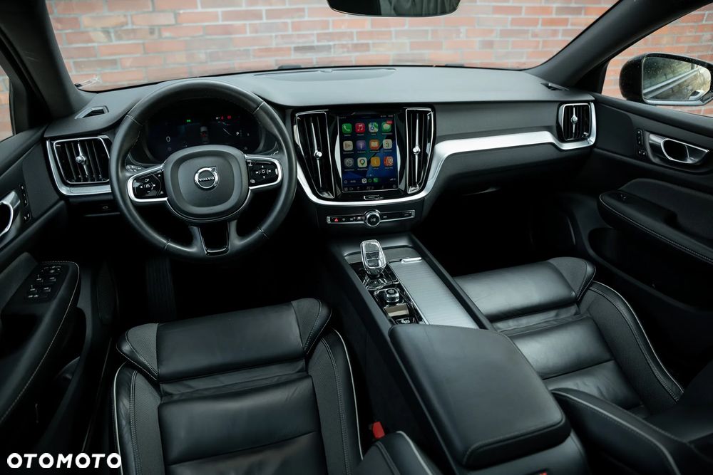 Volvo V60 B4 B DKG Ultimate Dark - 25