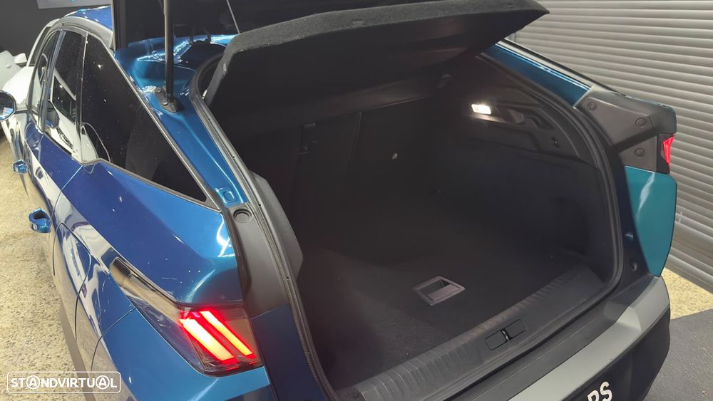 Peugeot E-3008 Allure - 46