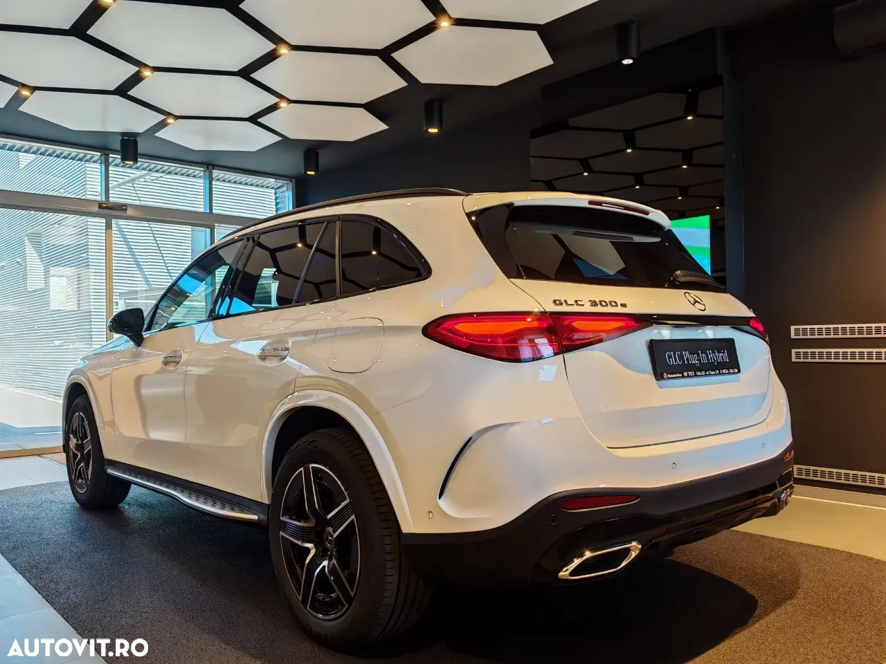 Mercedes-Benz GLC 300 e 4MATIC - 9