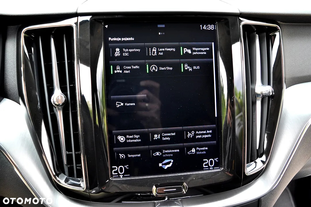 Volvo XC 60 T4 Momentum - 31