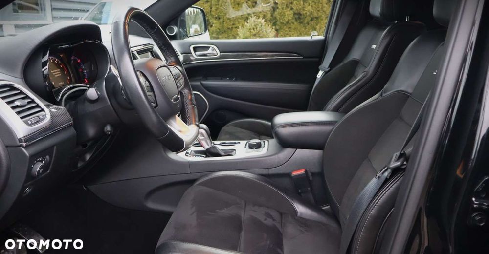 Jeep Grand Cherokee - 15