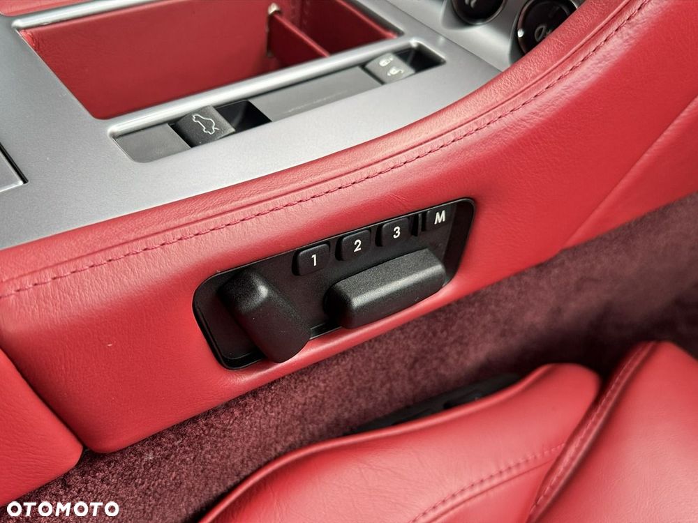 Aston Martin DB9 Touchtronic - 33