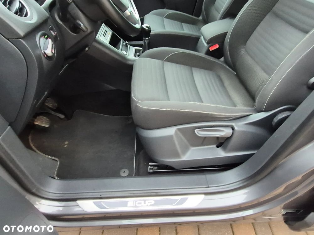 Volkswagen Tiguan - 17