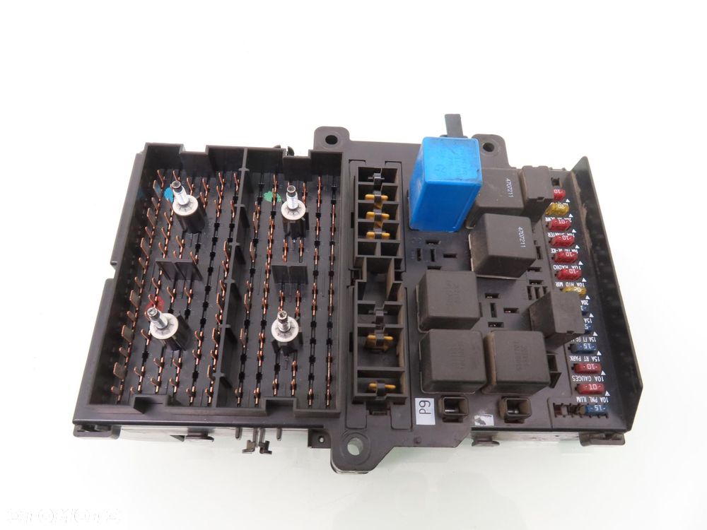 SKRZYNKA BEZPIECZNIKÓW CHRYSLER VOYAGER III P04707996AF - 1