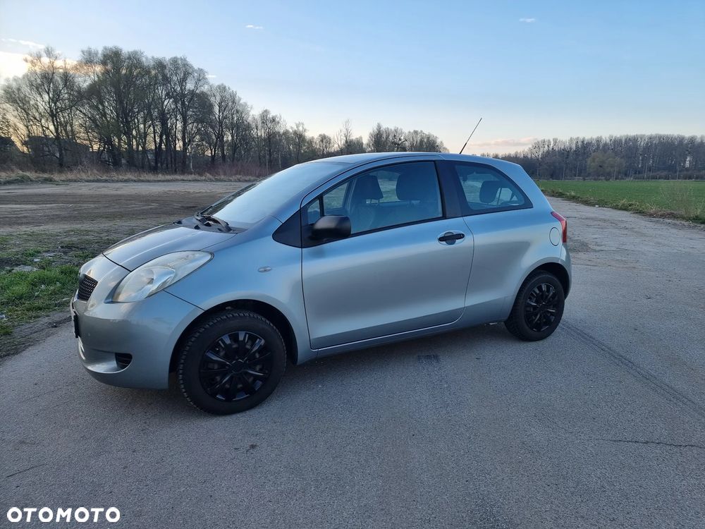 Toyota Yaris 1.0 VVT-i - 2