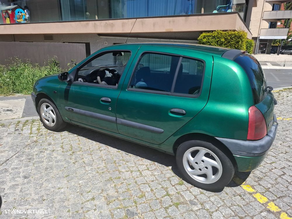 Renault Clio 1.2 RT - 4
