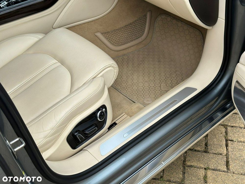 Audi A8 - 9