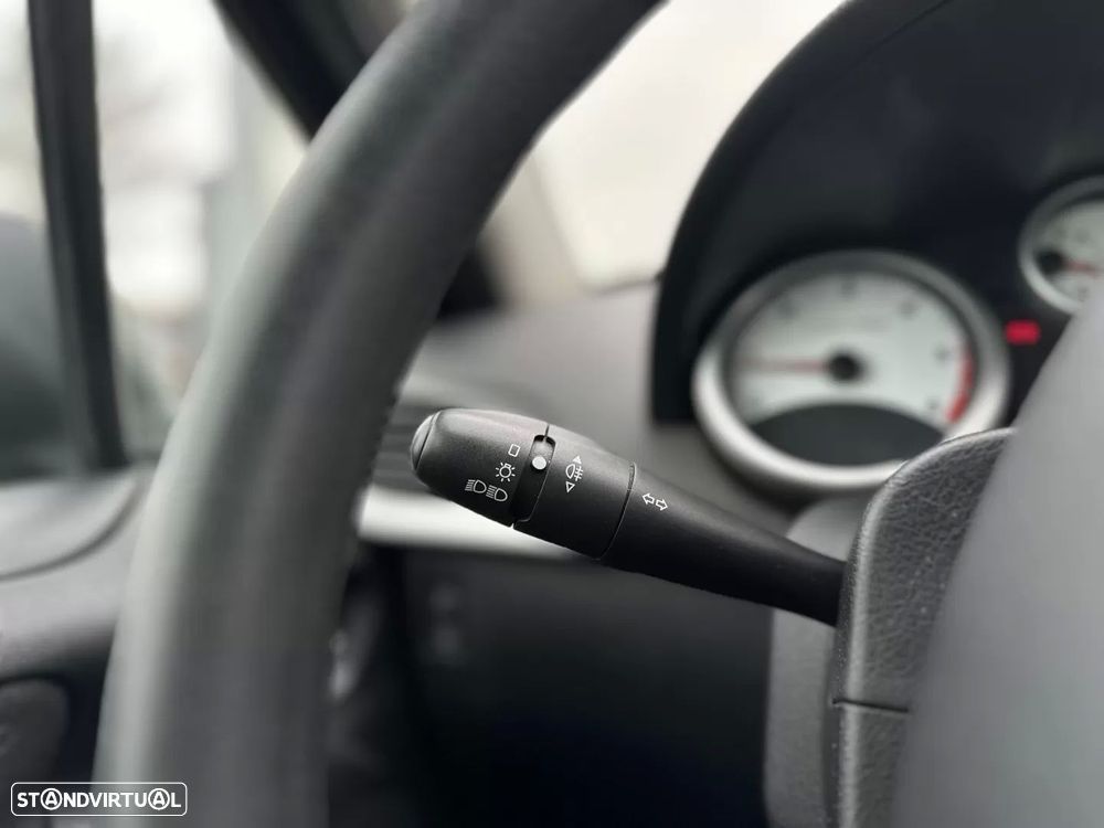 Peugeot 207 1.4 HDi Trendy - 24