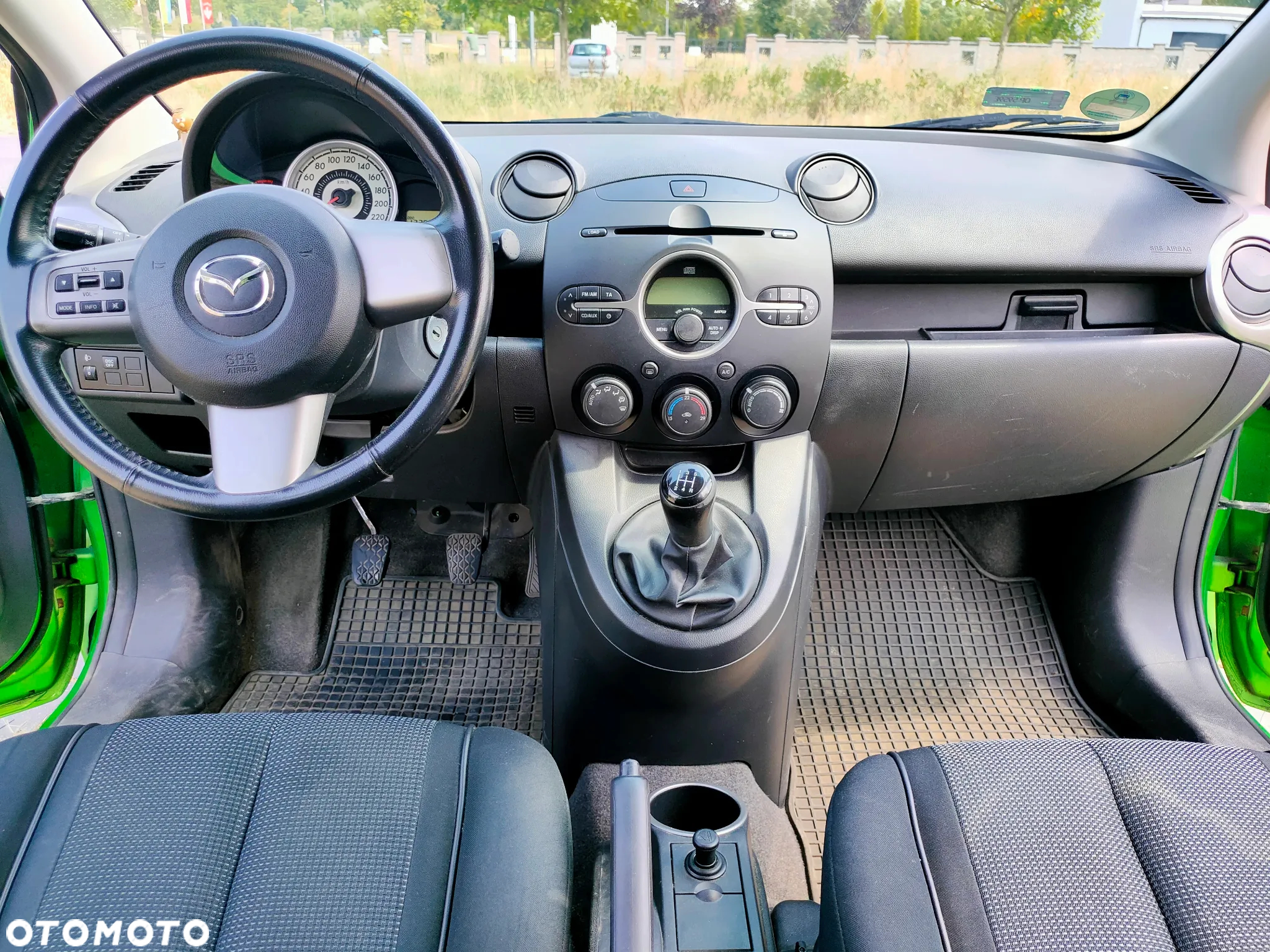 Mazda 2 1.3 Exclusive - 12