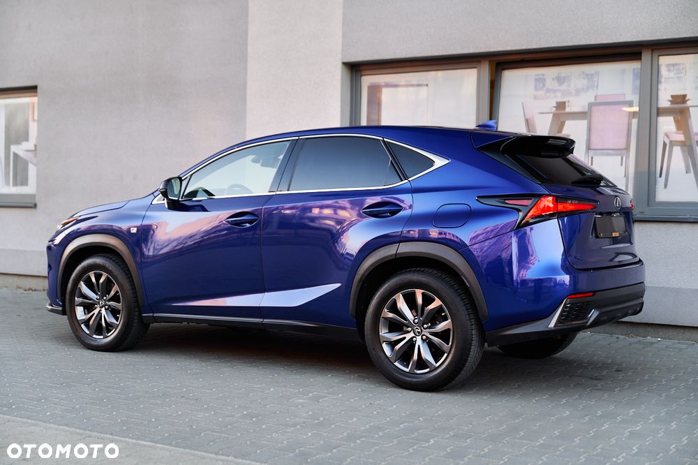 Lexus NX 300h F Sport AWD - 9