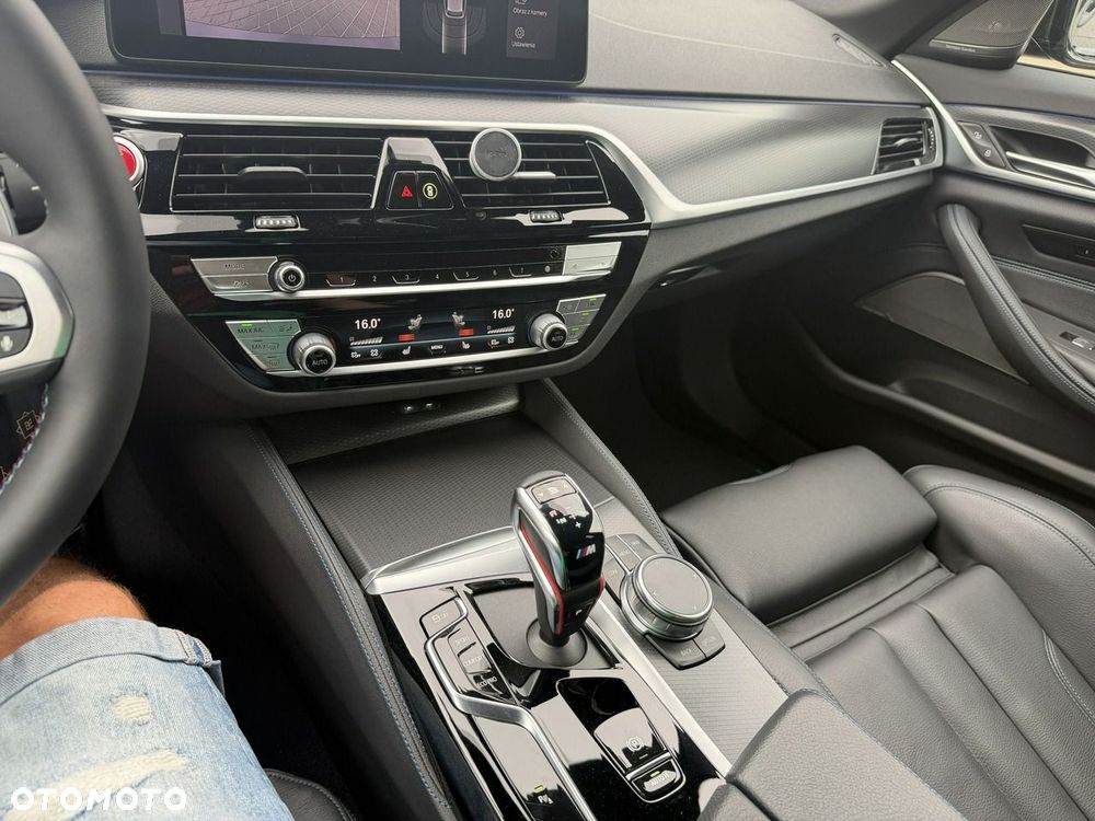 BMW Seria 5 520d xDrive mHEV M Sport sport - 19