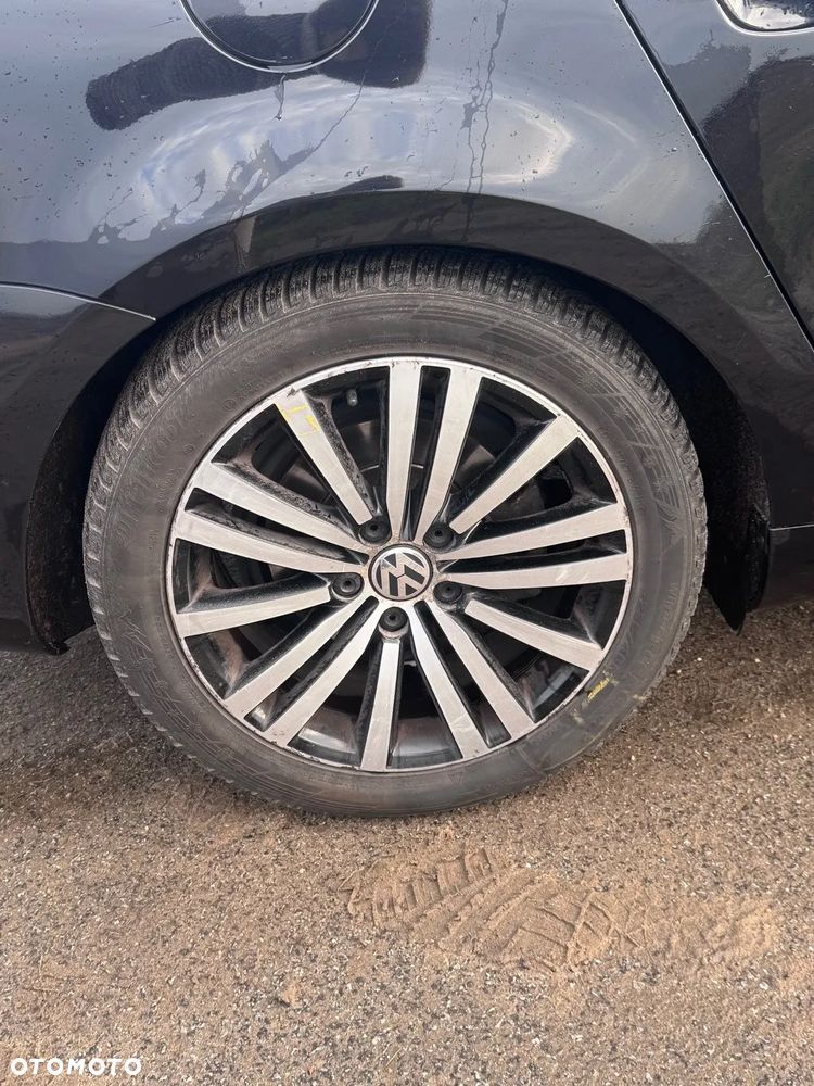 Volkswagen Passat 2.0 TDI Comfortline - 17