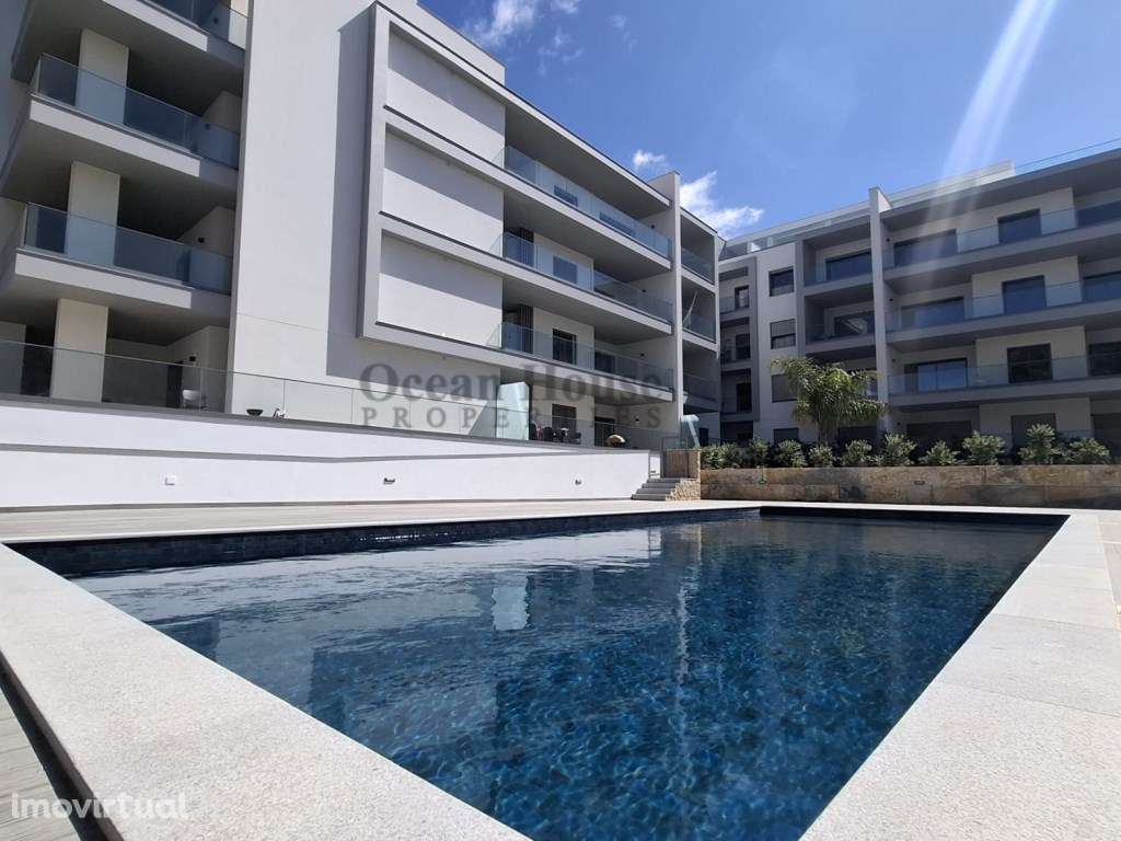Apartamento Penthouse T2 novo com vista mar, piscina e garagem, a 7... - Grande imagem: 3/13