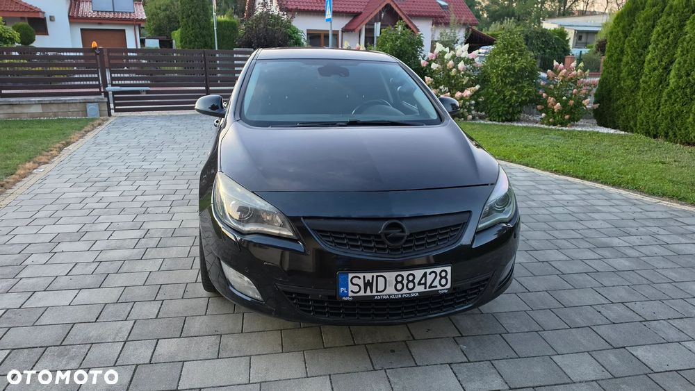 Opel Astra 1.6 Turbo - 5