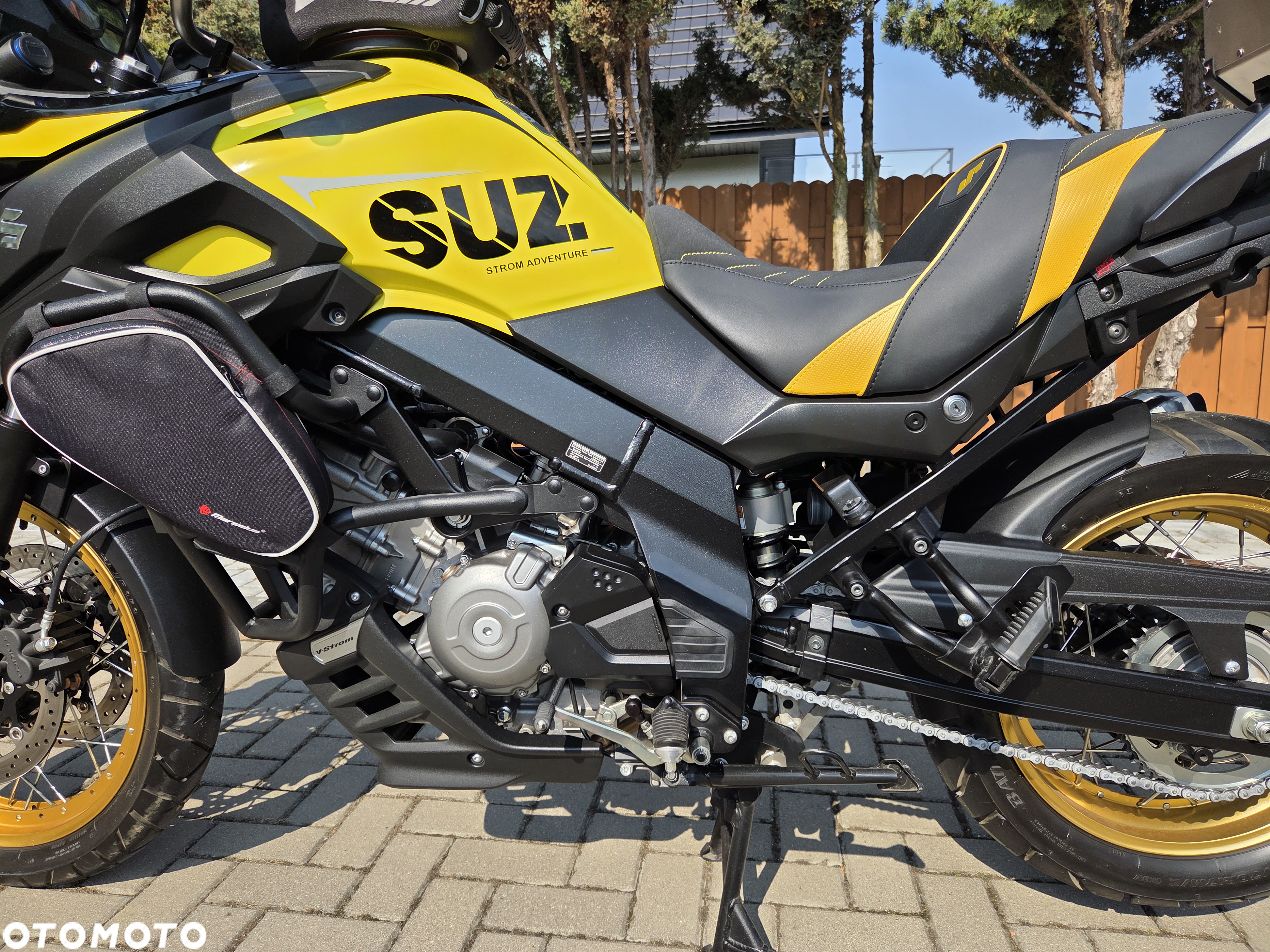 Suzuki V-STROM - 6