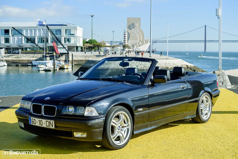 BMW 320 i Touring - 22
