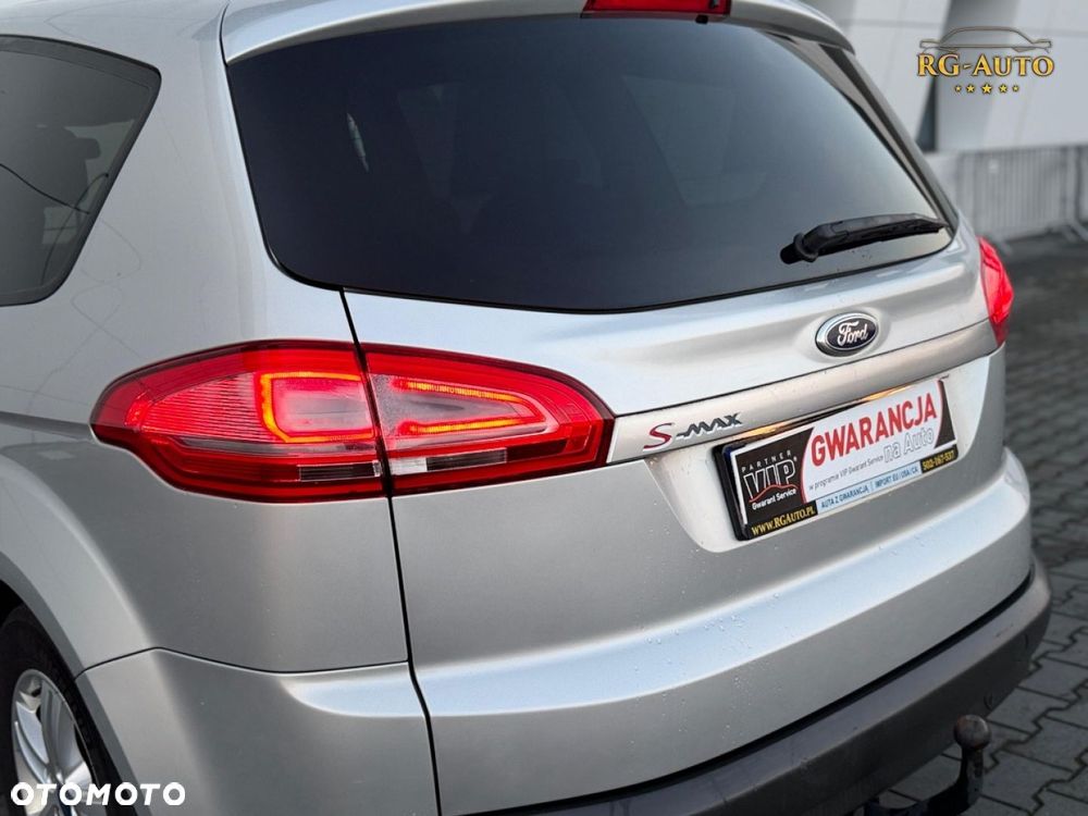 Ford S-Max - 13
