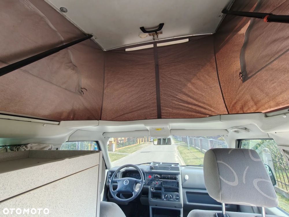 Volkswagen Multivan - 11