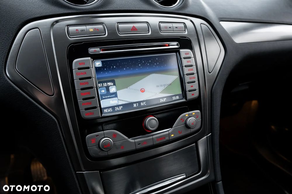 Ford Mondeo 2.5 Titanium X - 27