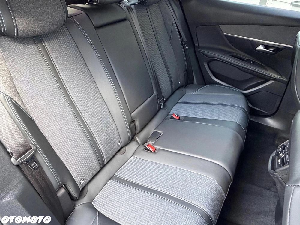 Peugeot 3008 BlueHDi 130 Stop & Start EAT8 Allure - 13