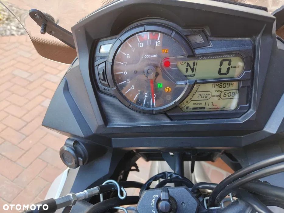 Suzuki V-STROM - 8