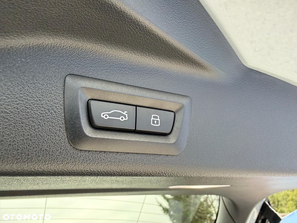 BMW X5 xDrive30d mHEV - 37