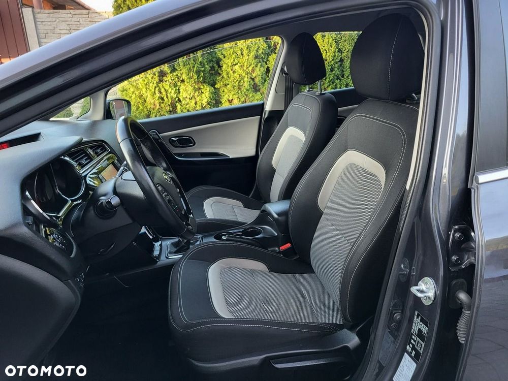 Kia Ceed - 14