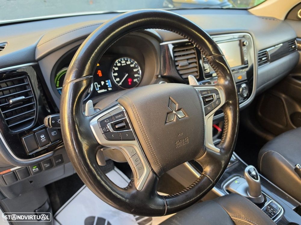 Mitsubishi Outlander 2.0 Intense Navi - 11