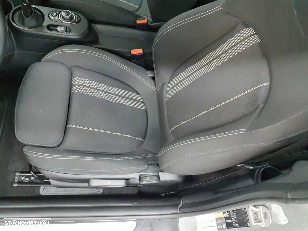 MINI 3 Portas Cooper SE Essential - 6