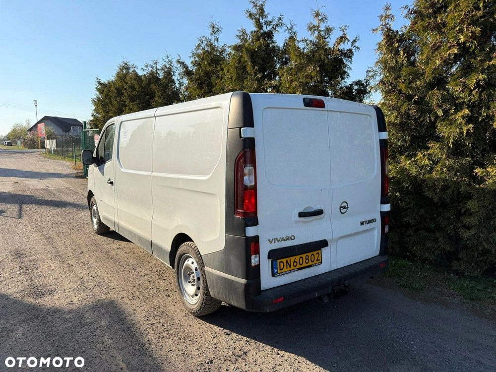 Opel Vivaro - 8