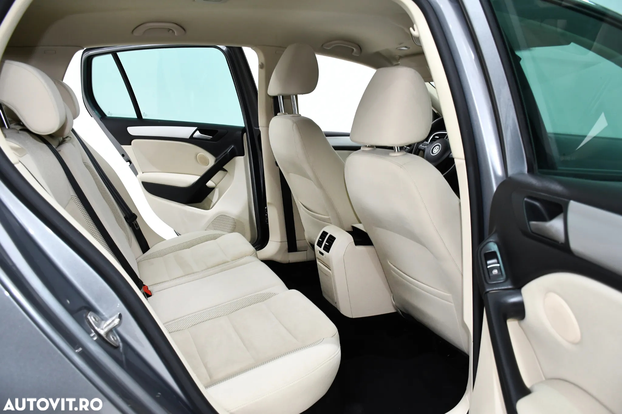 Volkswagen Golf - 14