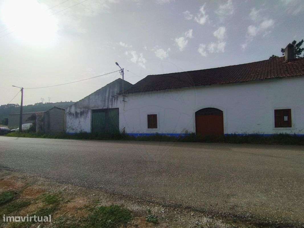 Moradia T1 para venda - Grande imagem: 2/5